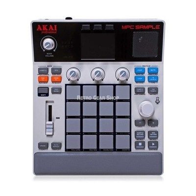Akai MPC-sampler met drumpads, knoppen en display